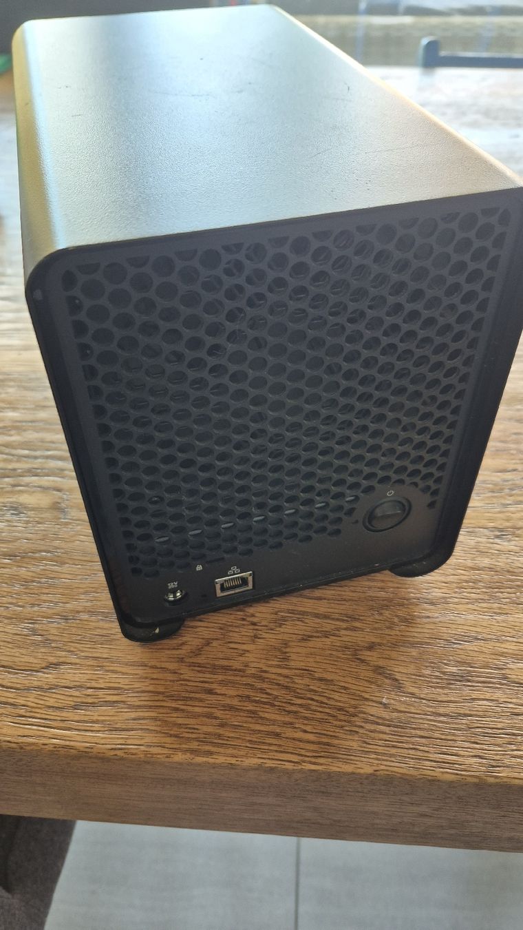 Drobo Disques durs: drobo fs 5 bay – Défectueux à Léchelles par sim7891 4