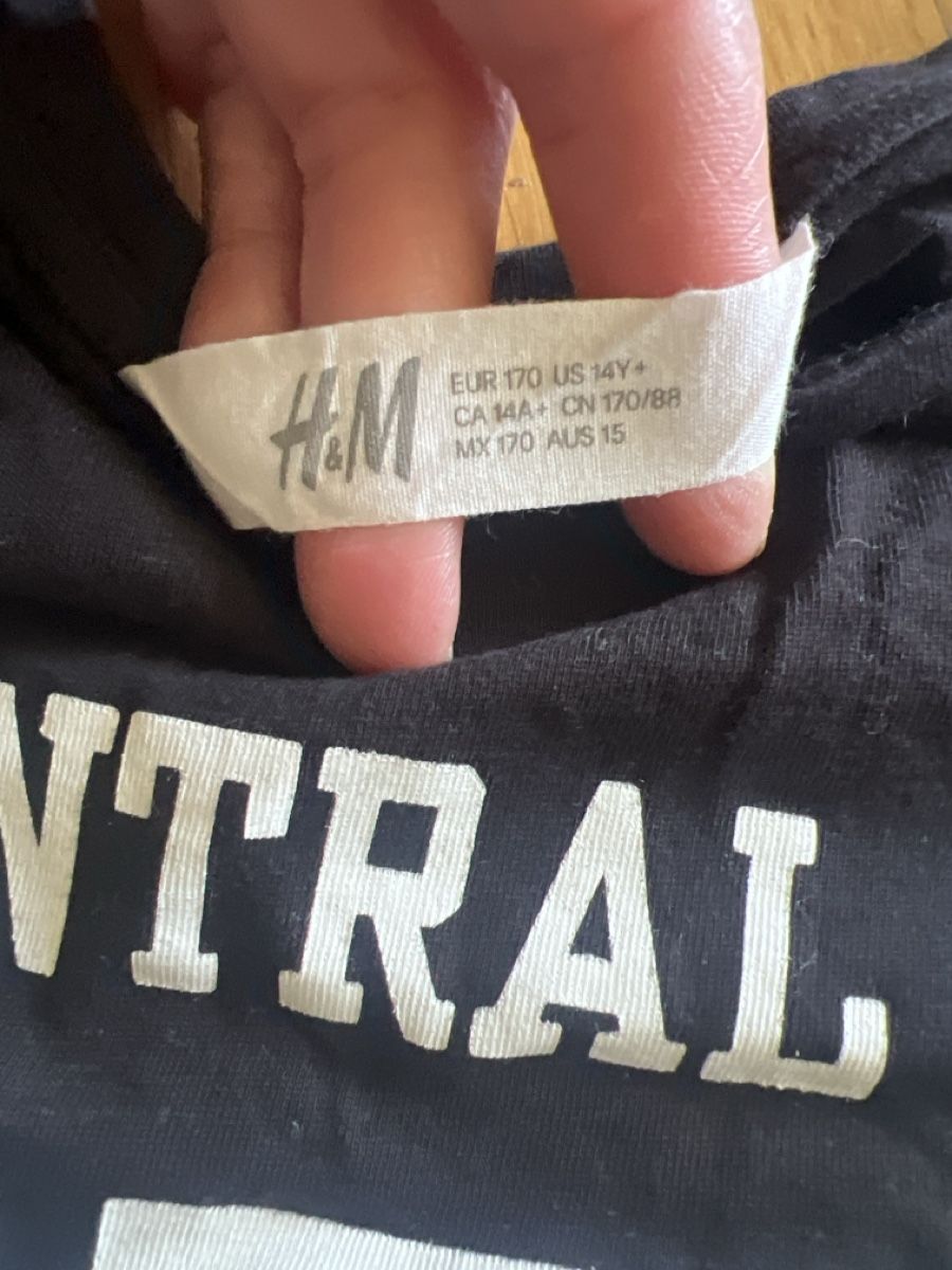 H&M Blusen, T-Shirts & Tops: H&M T-Shirt Gr. 170 – Gebraucht aus Tagelswangen von Bomu 1