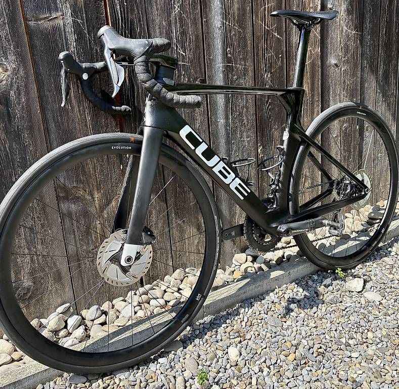 Cube Vélos: CUBE LITENING C:68X PRO Aero-Rennrad – D'occasion à Sins par Memisli 1