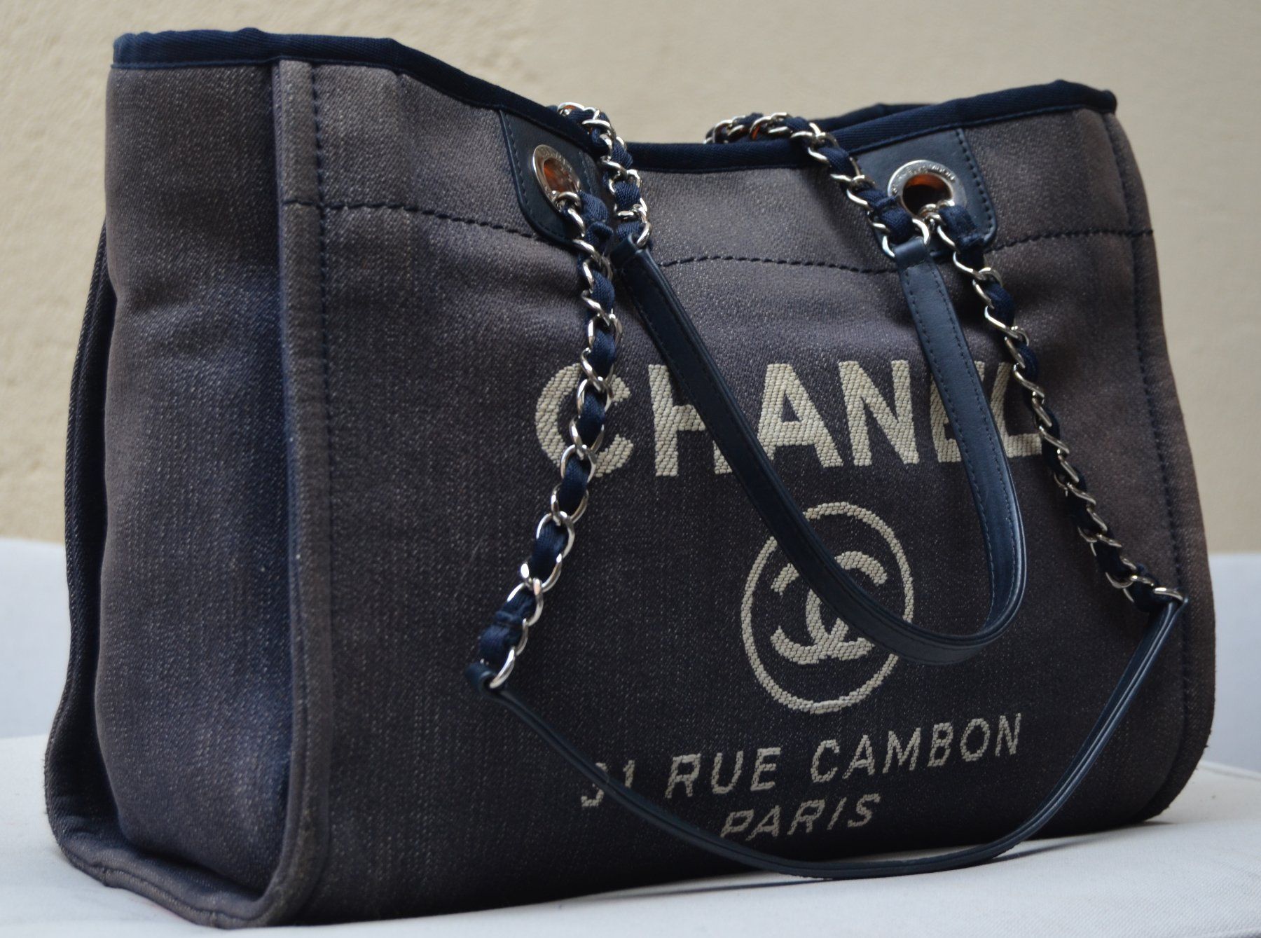Chanel Taschen für Damen: CHANEL Deauville Tasche / sac – Gebraucht aus Collonges von Auganien 5