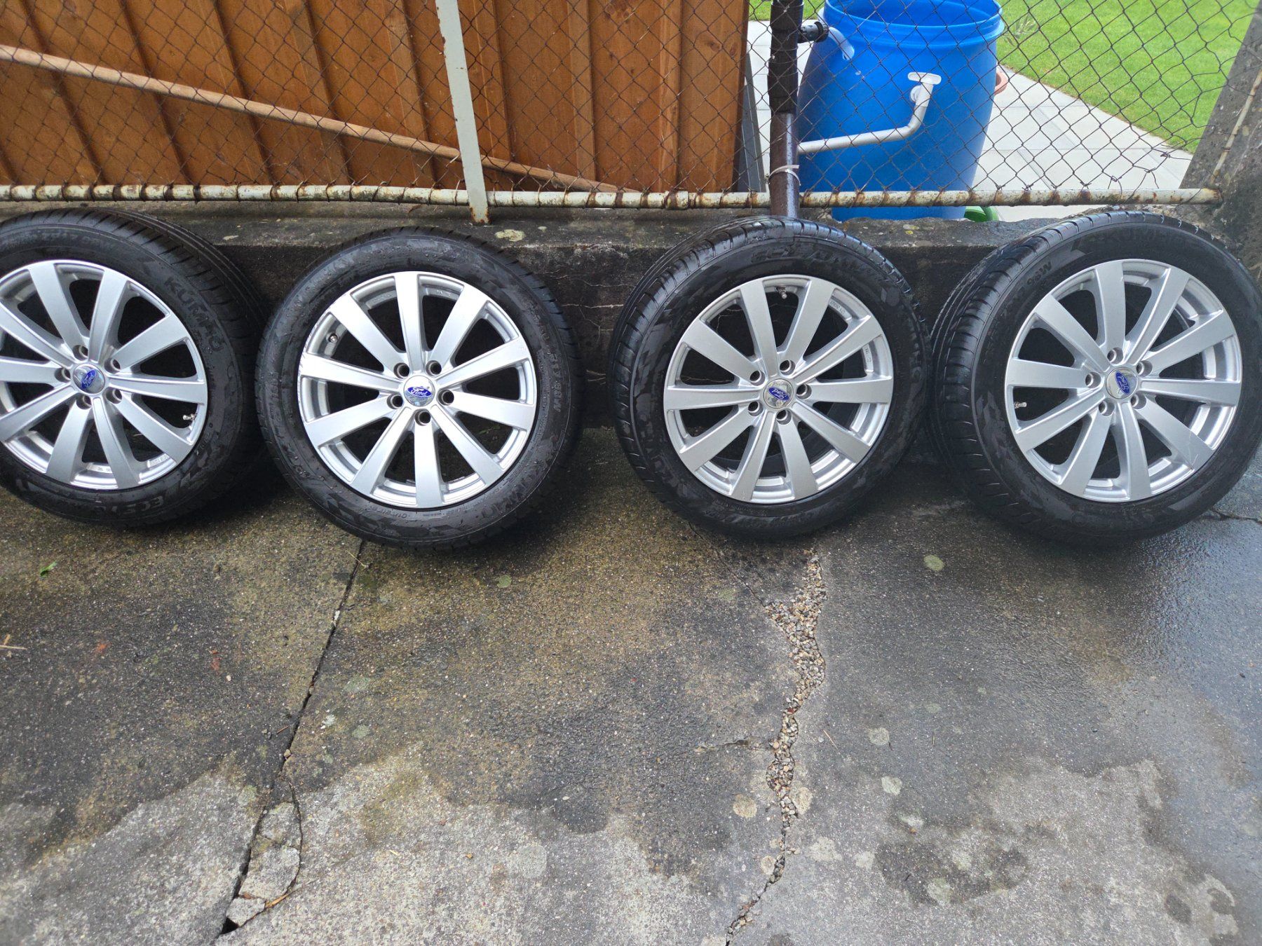 Ford Cerchioni: Kumho 225/50 17 – Usato da Weiningen TG venduto da jukino18