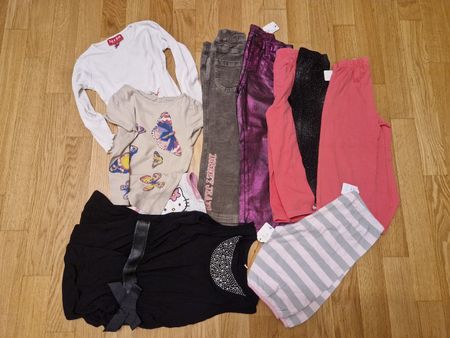Lot vêtements fille, taille 98 10 pièces