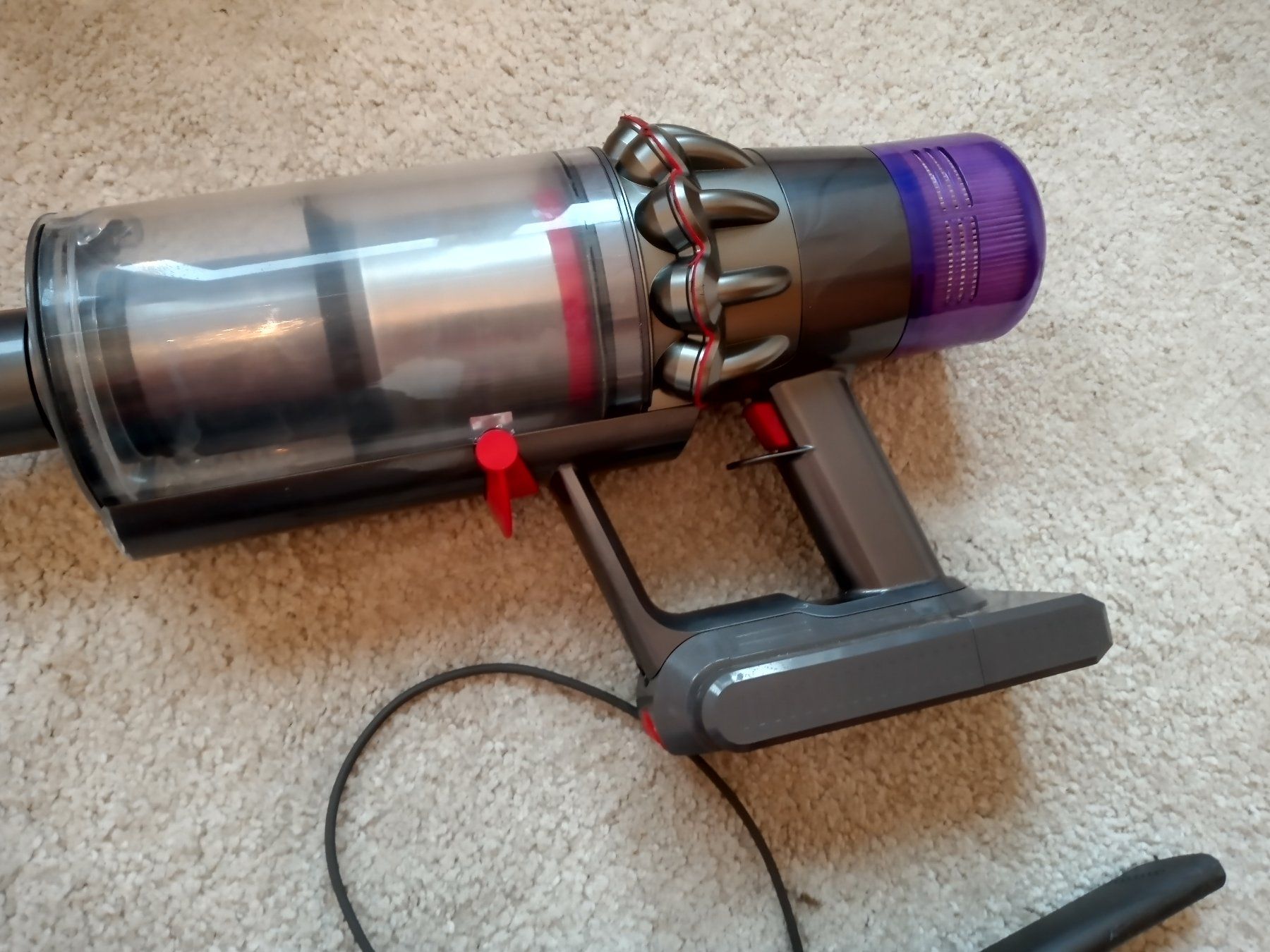 Dyson Aspirapolveri & Accessori: Dyson V11  Staubsauger – Usato da Prez-vers-Siviriez venduto da Monija70 6