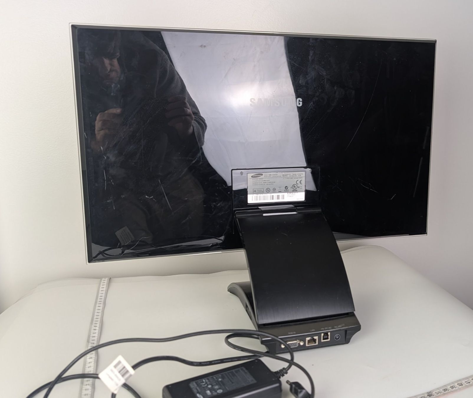 Monitor: Samsung SyncMaster CA750 23" Monitor – Usato da Zürich venduto da axolottchen 5