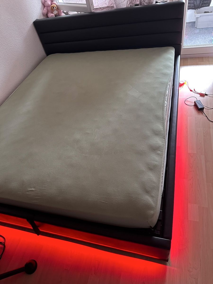 Letti: Bett mit Stauraum & LED-Licht – Usato da Richterswil venduto da nufian005