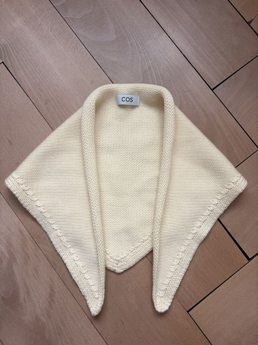 Cos Foulard & Sciarpe: Dreieckstuch COS gestrickt hellgelb – Usato da Zürich venduto da 28881084