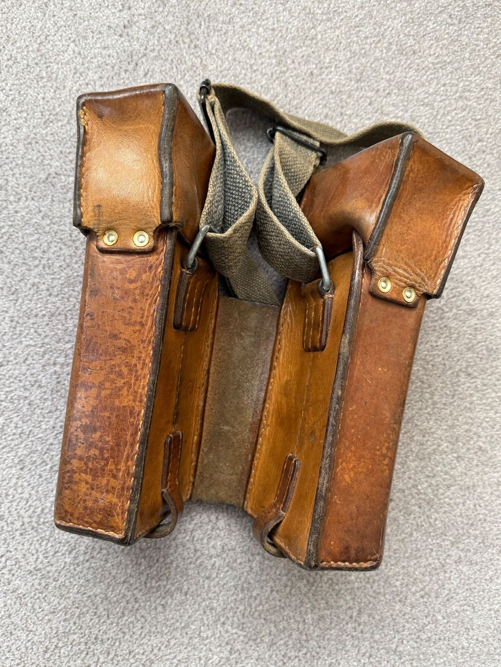Schweizer Armee Uniformi: Magazintasche MP43 SUOMI - Schweizer Armee - 1945 – Usato da Brütten venduto da Hst1 8