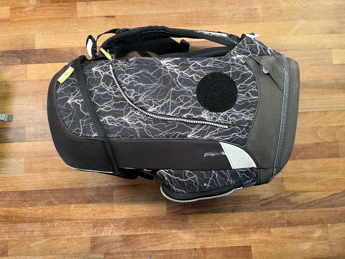 Ergobag Borse & Zaini: Ergobag Set Schulrucksack, Thek, schwarz Blitzmuste – Usato da Dettighofen venduto da chulipi 2