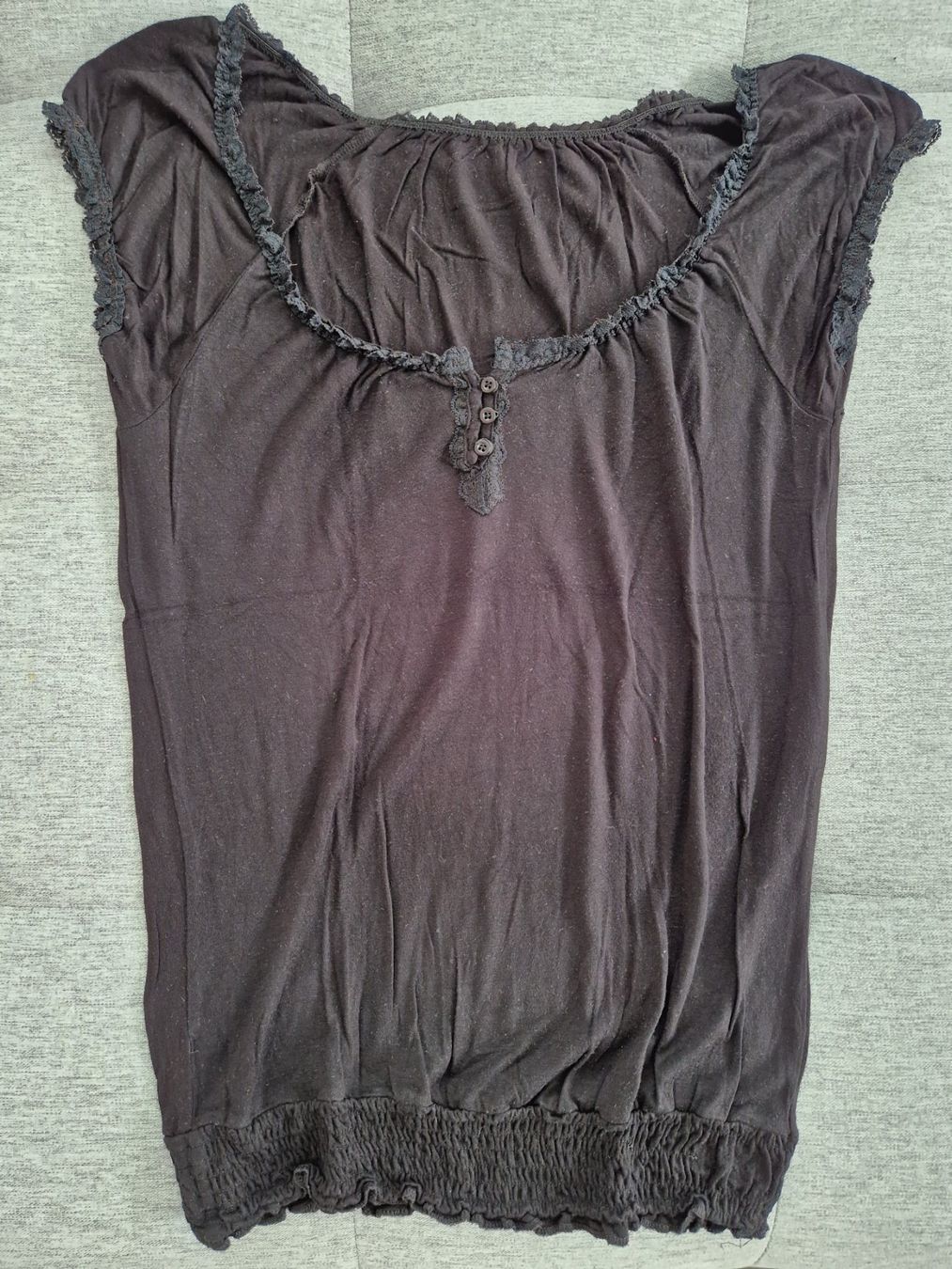 T-shirt: 4 Damen Sommer-Shirts – Usato da Rebstein venduto da Ajs_Toy_Palast_1 1