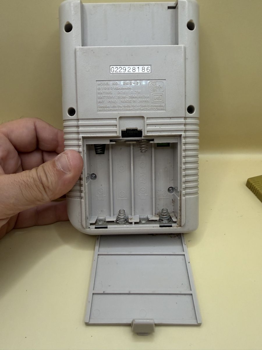 Nintendo Konsolen: Nintendo Game Boy & Pokémon Or – Gebraucht aus Genève von sho_67qj 1