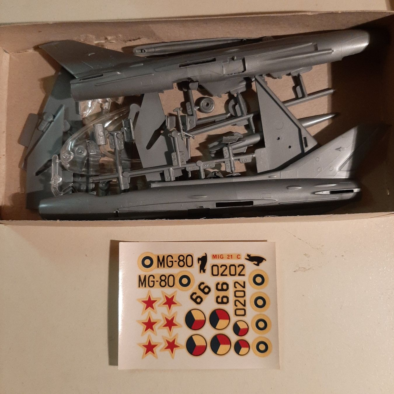 Airfix Kit di modellismo & Modellini statici: 3328 ... MIG-21 ... Airfix 02024 – Usato da Bonstetten venduto da Benibanny59 2