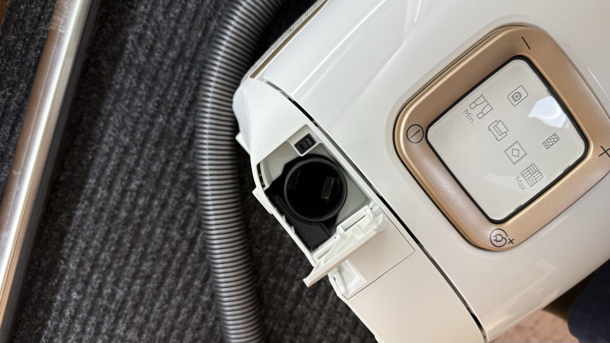 Miele Staubsauger & Zubehör: Miele Guard L1 Senator Brilliantweiss – Gebraucht aus Steg im Tösstal von Beckerbande 1