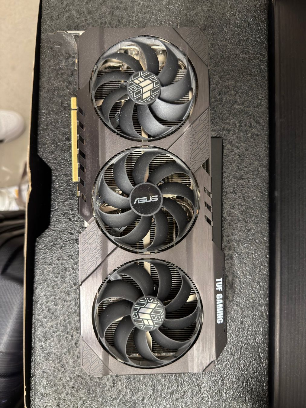 Asus Schede grafiche: ASUS GeForce TUF RTX 3090 Gaming – Usato da Kloten venduto da EsTe01