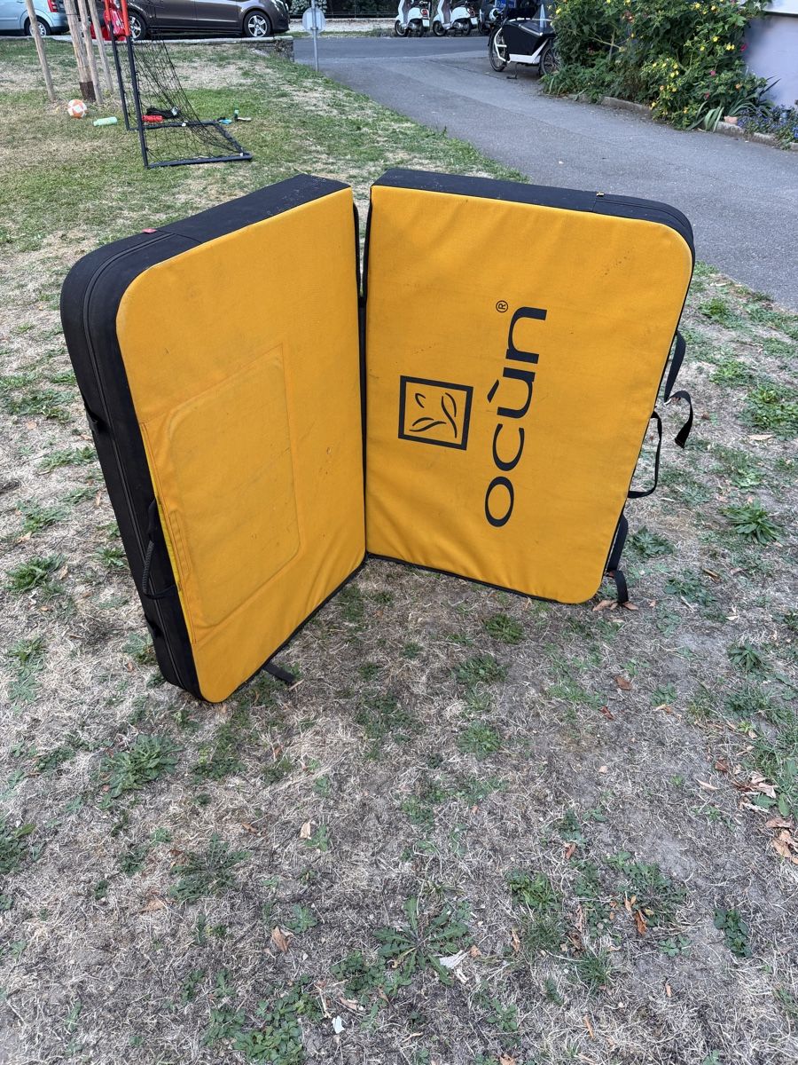 Murs & prises d'escalade: Bouldernatte Crashpad – D'occasion à Basel par schaeryo 2