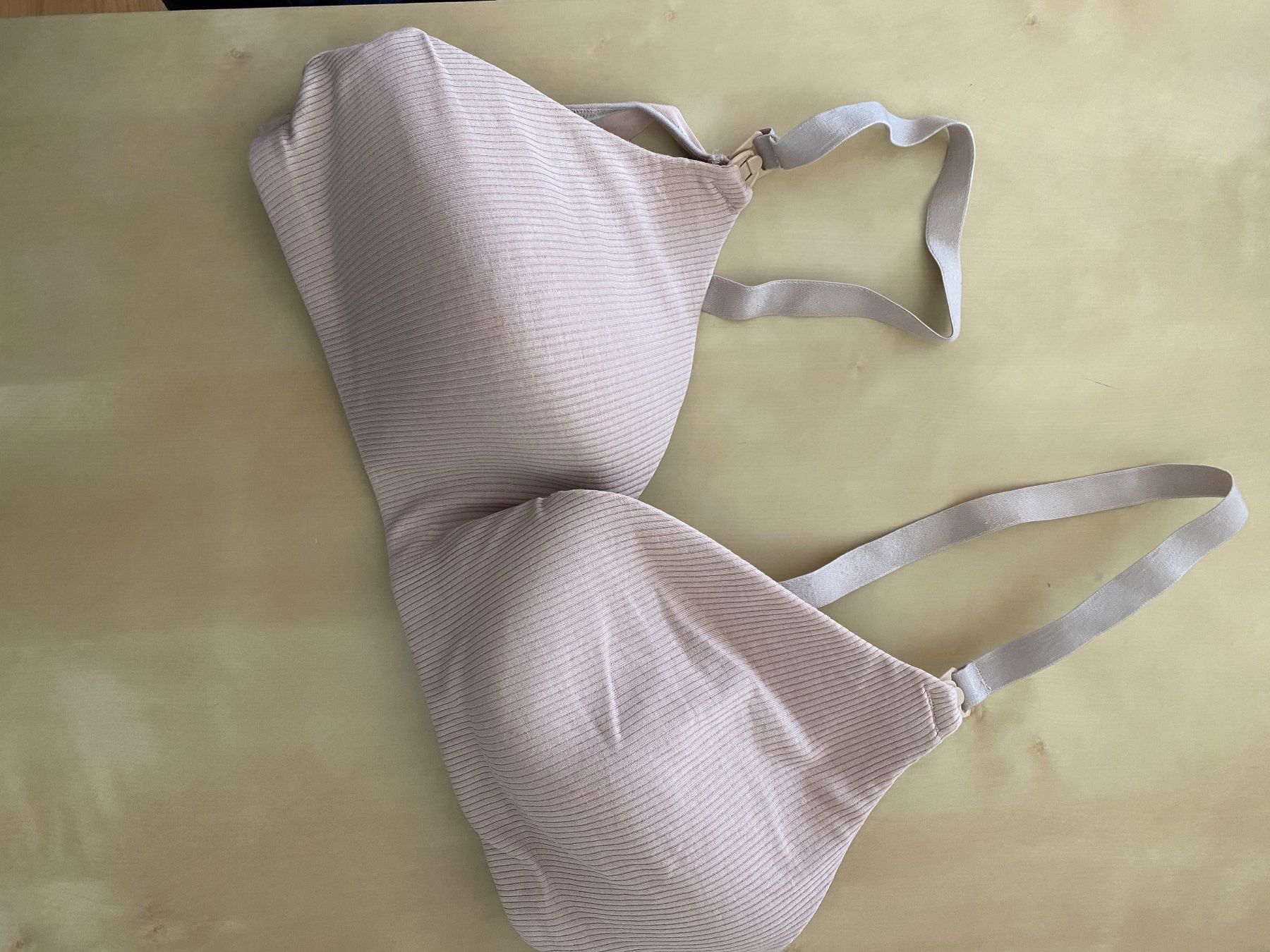 H&M Altra biancheria intima: H&M Still BH 85B selten gebraucht – Usato da Einsiedeln venduto da PaedeK84 1
