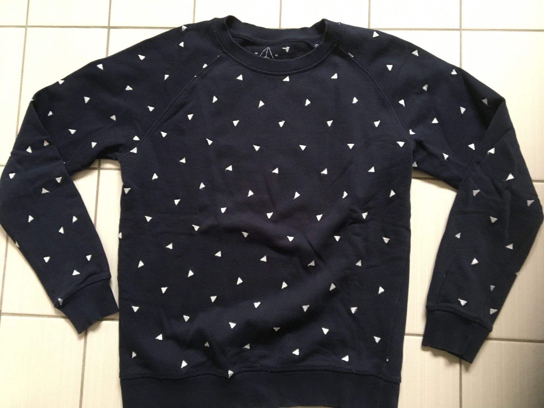 Pullover & Sweatshirts: Pullover 38 – Gebraucht aus Arth von Vrecam51