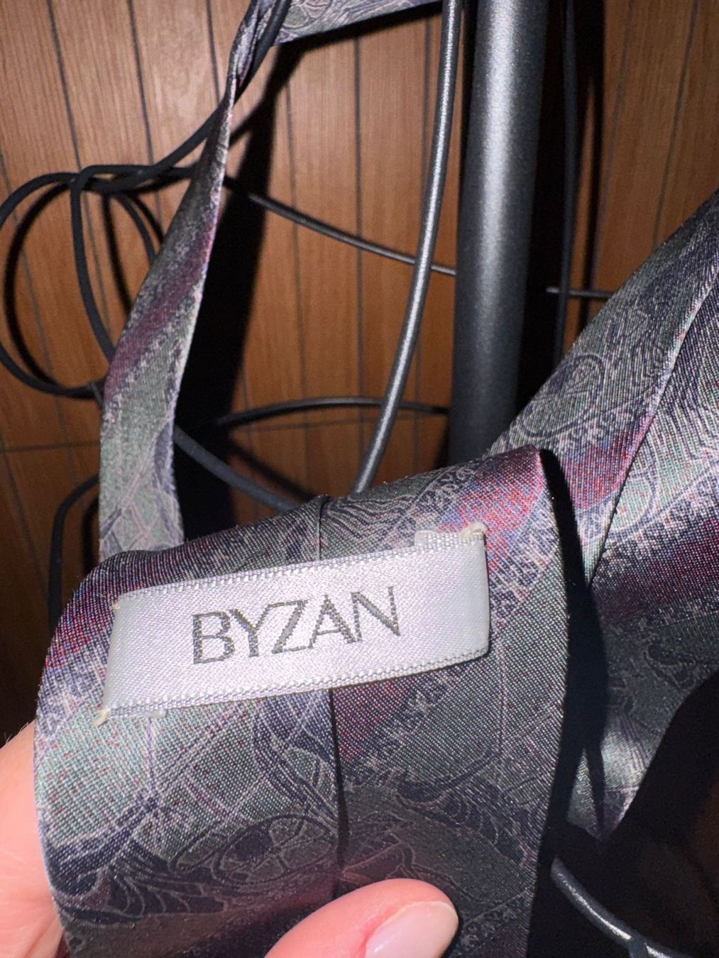 Cravatte: BYZAN Vintage Krawatte mit Ornamentmuster – Usato da Winterthur venduto da Dejv 1