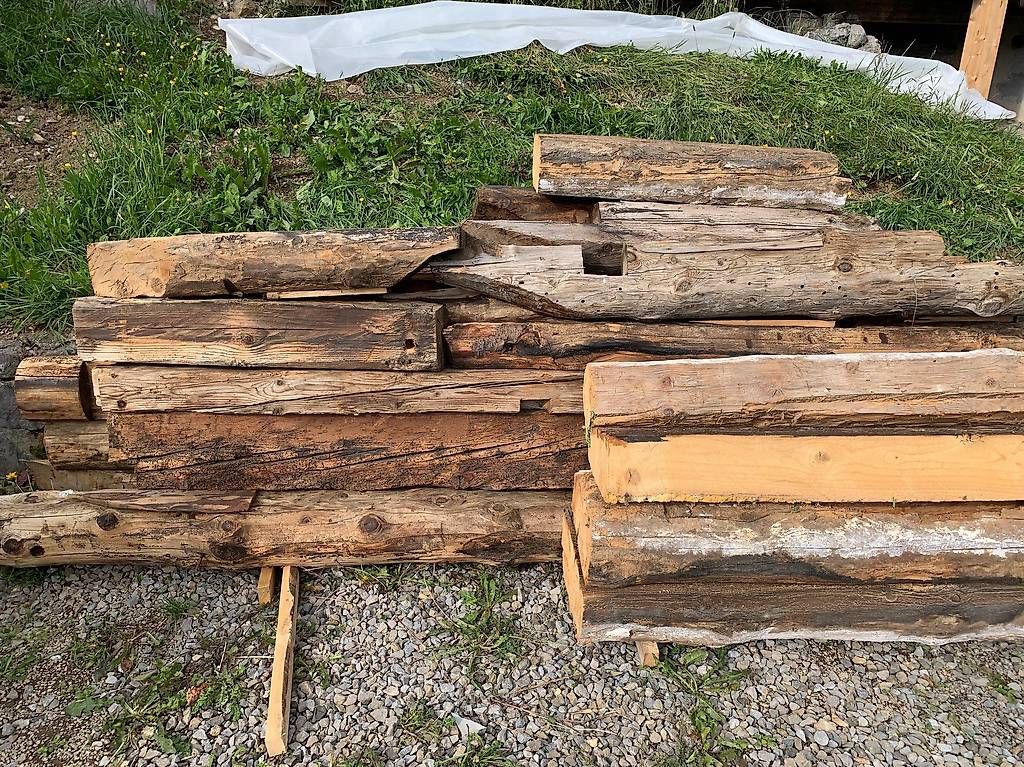 Articoli in legno: Madriers en vieux bois – Usato da Gryon venduto da Fabmajo 2