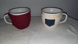 2x Kaffeetassen mit Strickbezug für Winter