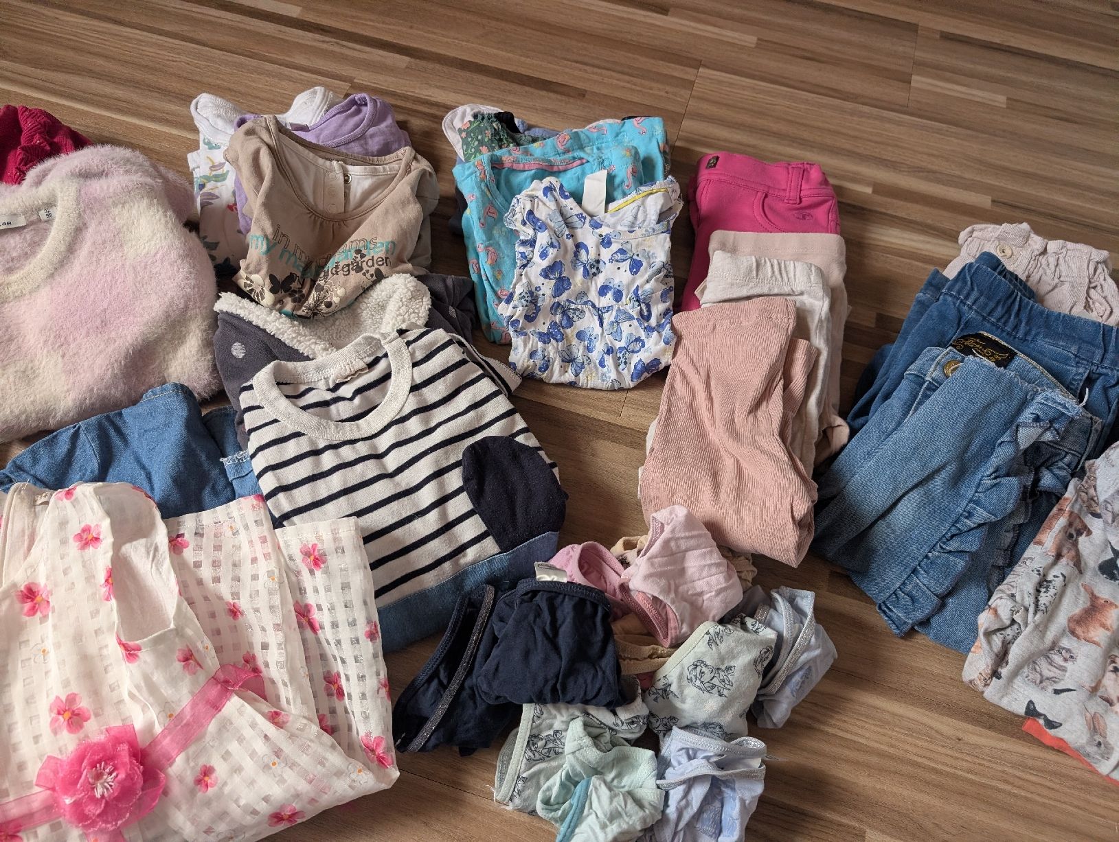Ensembles coordonnés: Mädchen Kleiderpaket gr.92 – D'occasion à Ernetschwil par Diana007 2