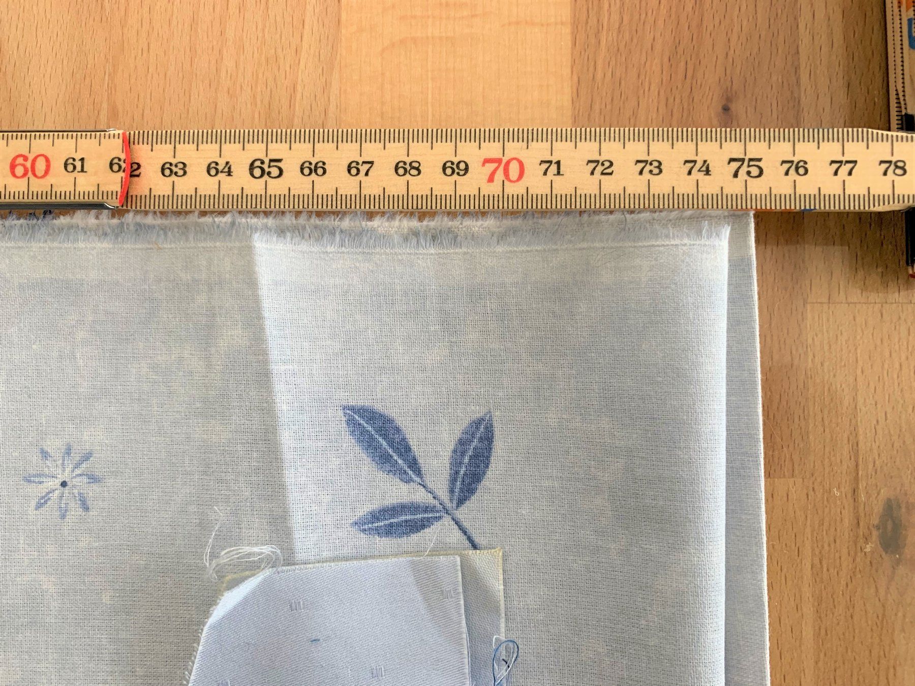 Stoffe: Reststoff – Gebraucht aus Wetzikon ZH von EvisStore 1