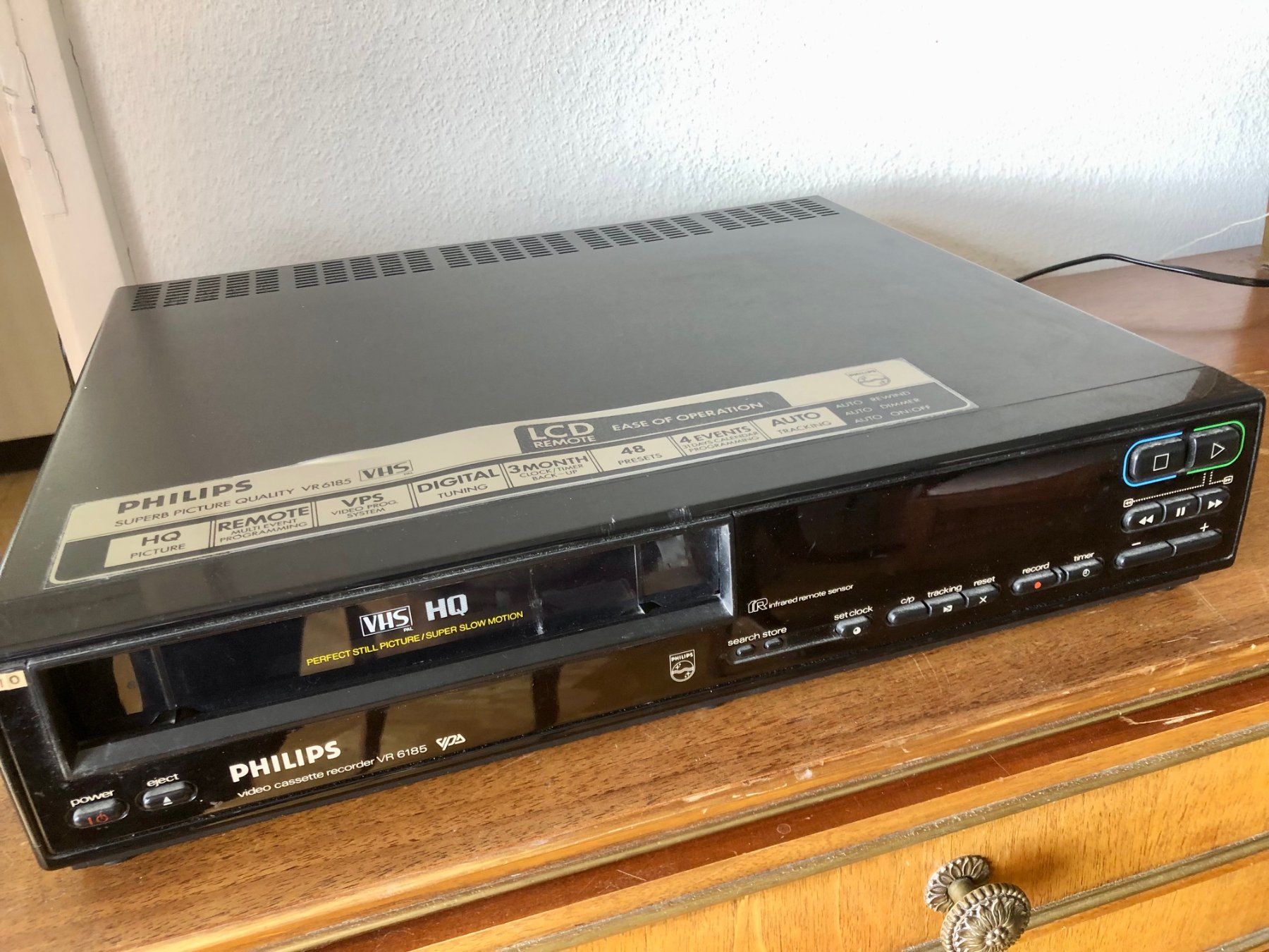 Philips Aufnahmegeräte: Magnetoscope VHS - Philips VR 6185 - défectueux – Gebraucht aus Haute-Nendaz von photoksar