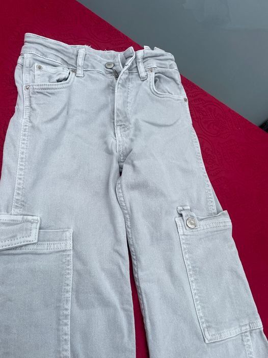 Zara Hosen: Mädchen Jeans Cargo beige Zara 140 – Neu (gemäss Beschreibung) aus Bergdietikon von antovale 1