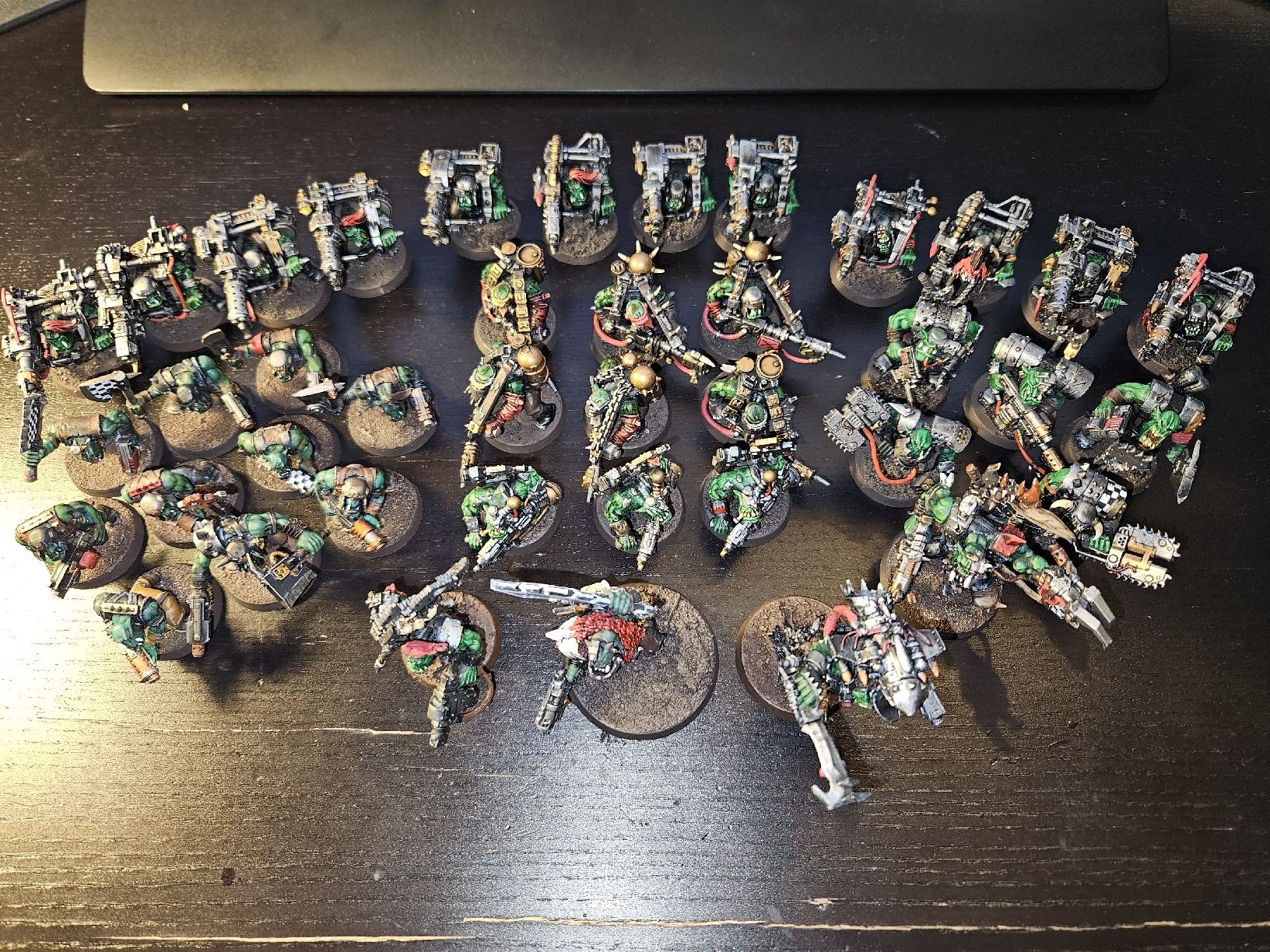 Kit di modellismo & Modellini statici: Warhammer 40K - Ork Detachment Painted – Usato da Genève venduto da lec_2k2j
