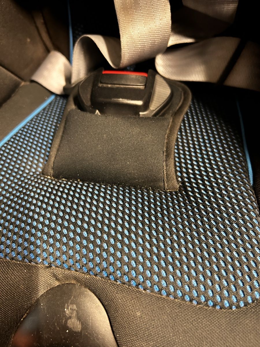 Auto-Kindersitze: Britax Römer Dualfix M i-Size Autositz – Gebraucht aus Basel von BAD-1 4