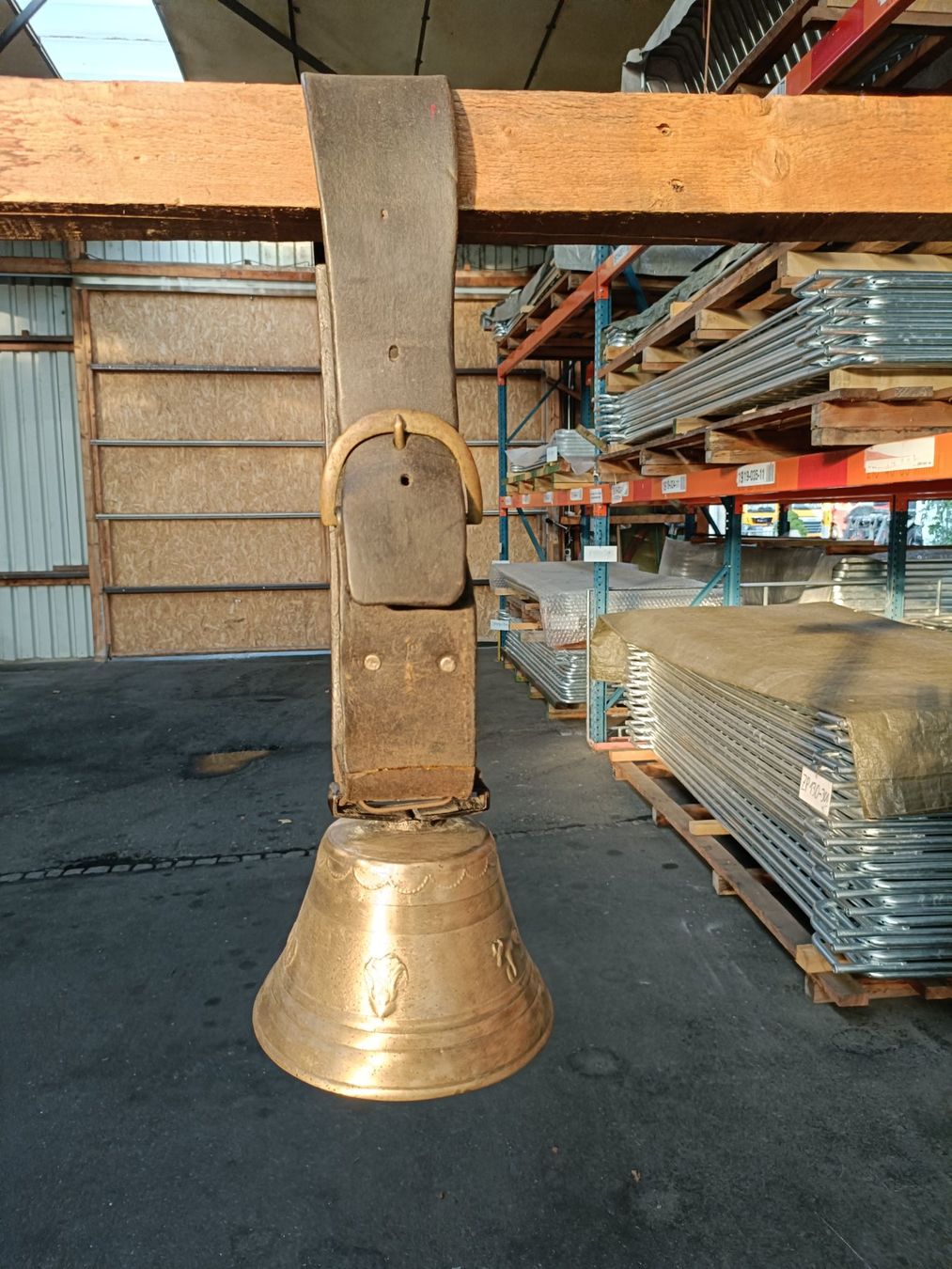 Campanacci mucche: Antike Glocke mit Seltenheitswert. – Usato da Däniken SO venduto da sgoldvreni