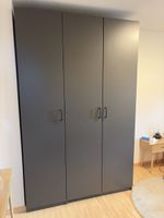 Kleiderschrank 3-türig grau guter Zustand