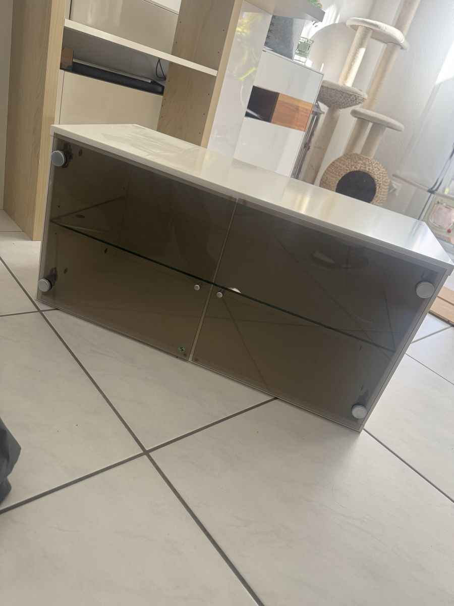 Commodes: Glaskomode – D'occasion à Muhen par lia_8nby 2