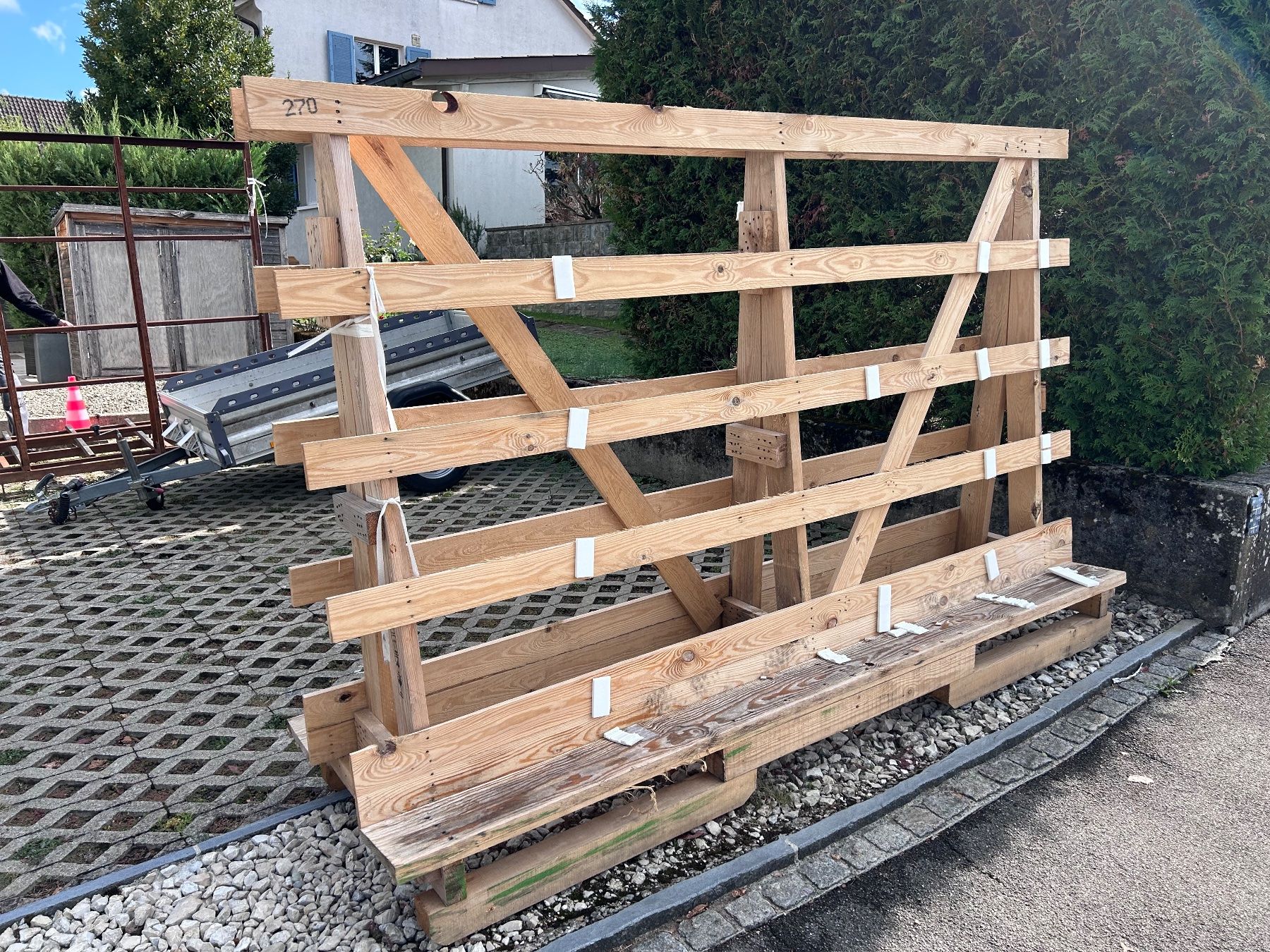 Sonstige Dekorationen & Accessoires: Fensterbock – Gebraucht aus Möriken AG von sim_kkr7