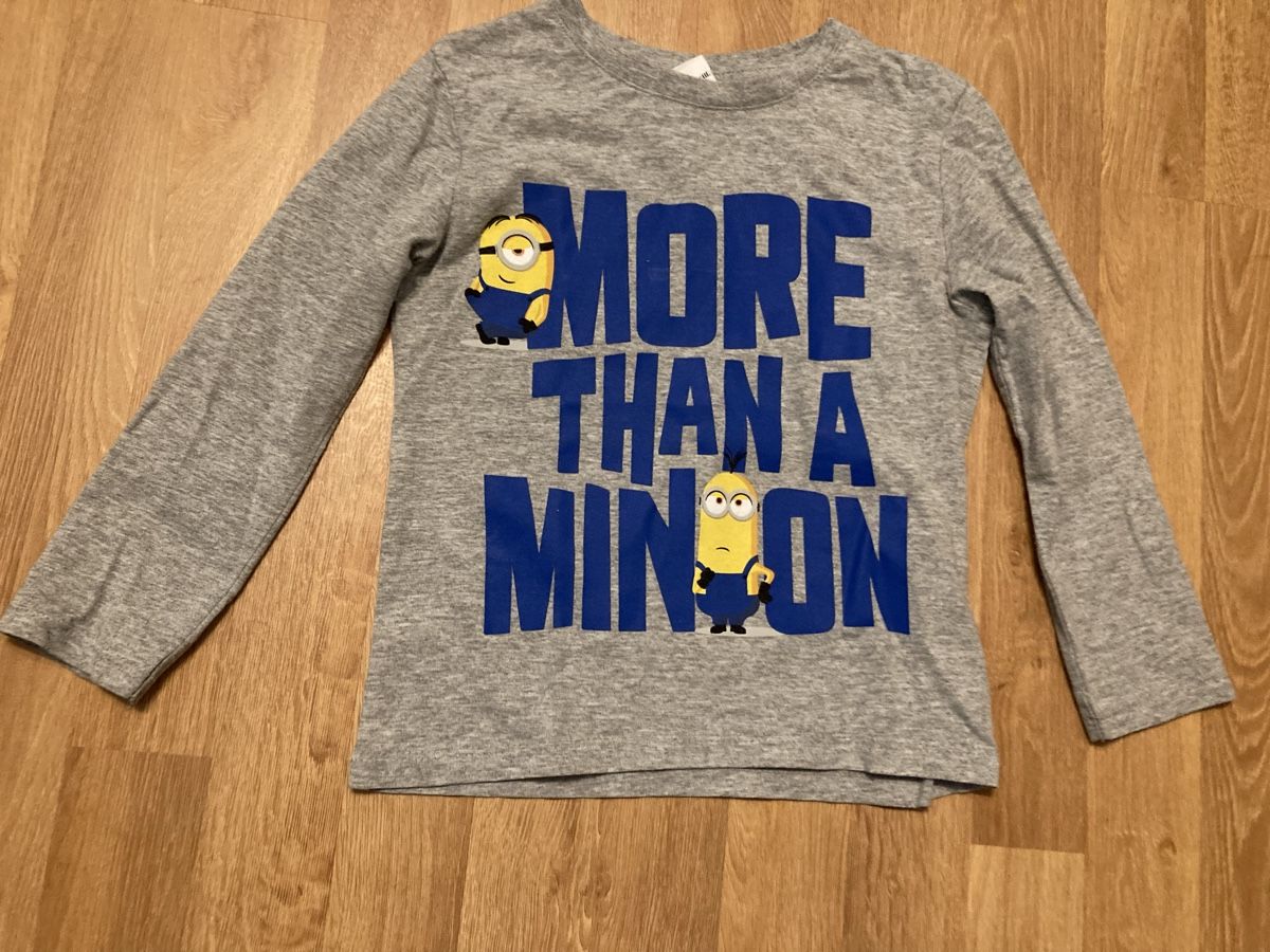 Camicie, T-shirt & Polo: Minions Langarmshirt Gr. 116 – Usato da Emmenbrücke venduto da JJ_89
