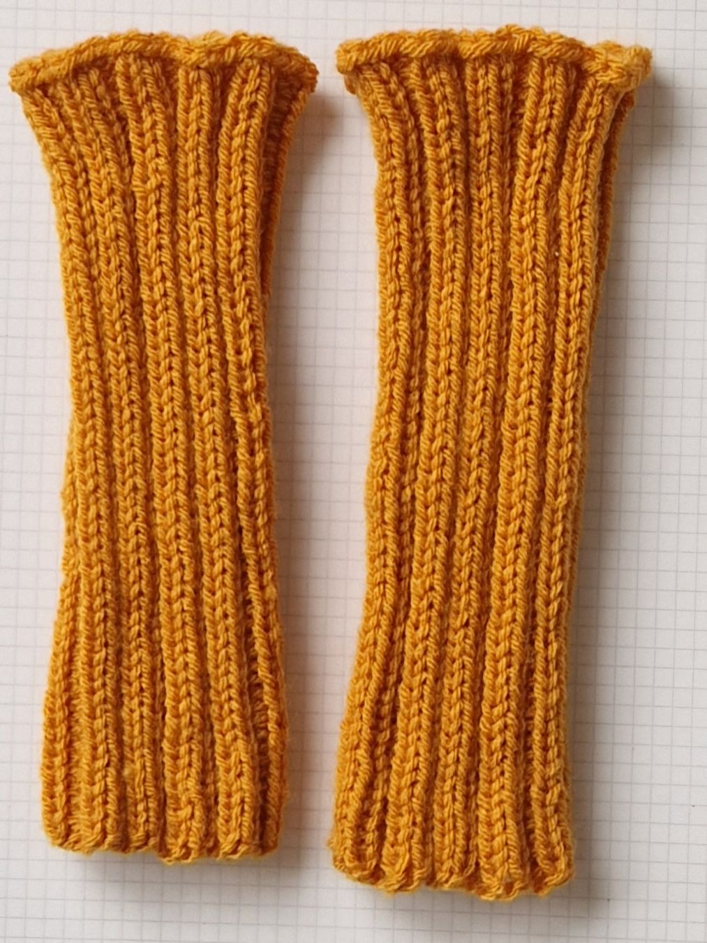 Handschuhe & Handstulpen: Mittli, Pulswärmer neu/ocker/senf – Neu und originalverpackt aus Münchenbuchsee von Aare22