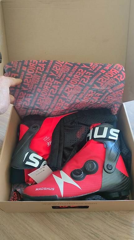 Scarpe da uomo: Chaussure skating Redline Madshus – Usato da Avry-devant-Pont venduto da jul_t9x2 1