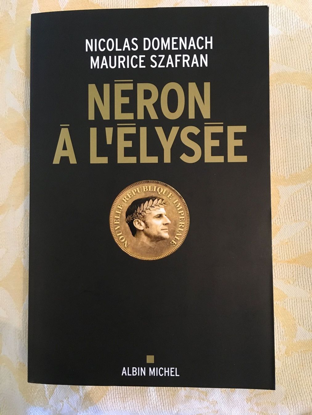 Libri: Néron à l'Elysée – Usato da Düdingen venduto da pyl_dv98