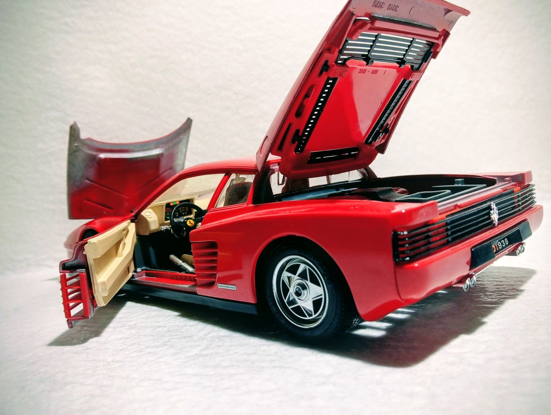 Ferrari Modellautos: Ferrari Testarossa  1984 – Gebraucht aus Huttwil von Secondtrain 3