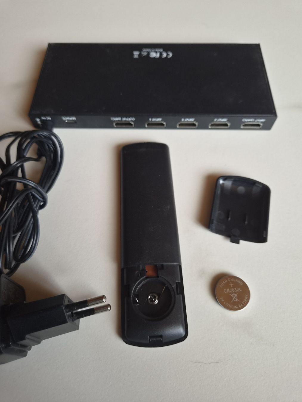 Convertitori: OREI UHDS-401A HDMI Switch mit ARC/eARC Audio-Extraktor – Usato da Diemerswil venduto da 3053 3