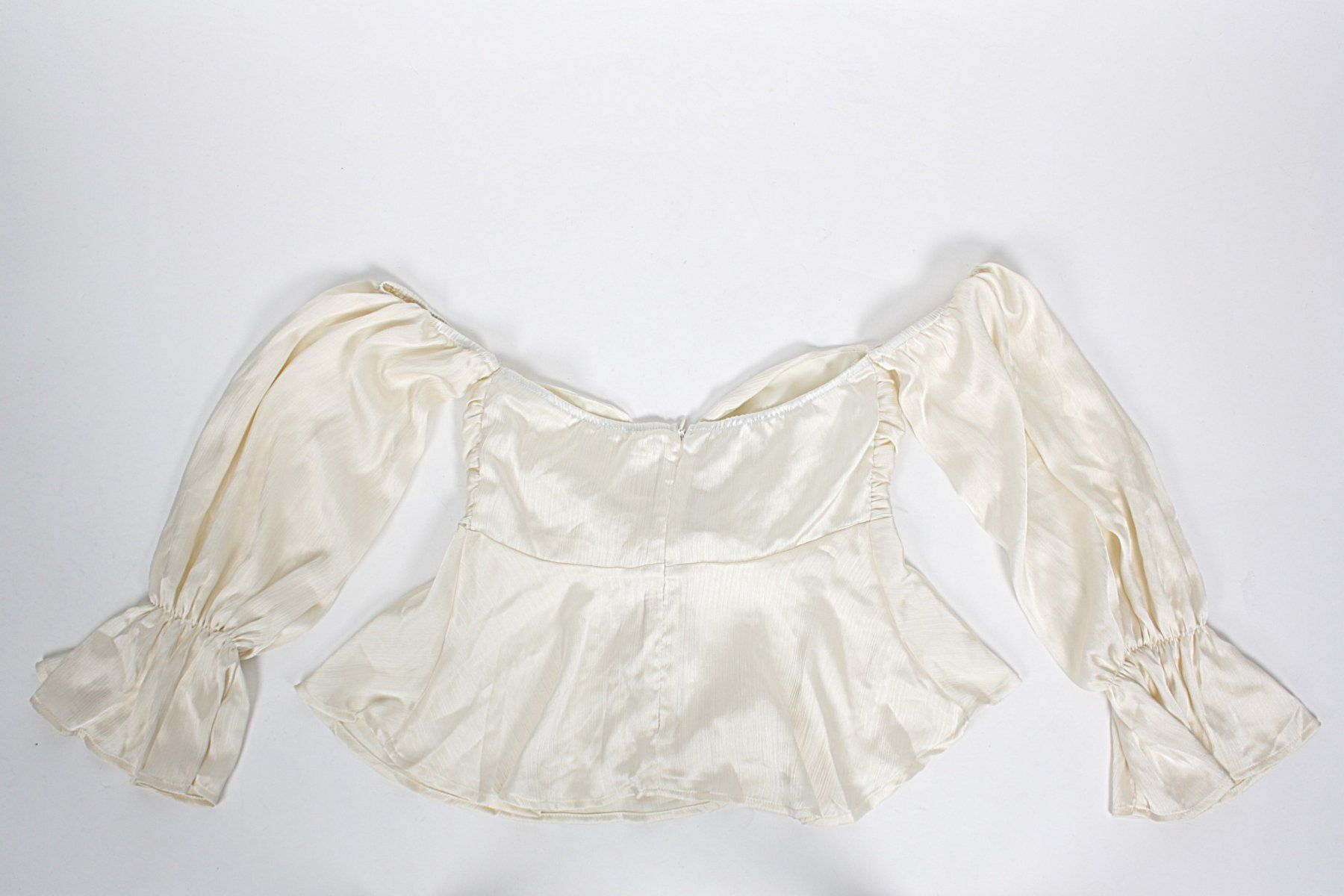 Blusen: Beige schulterfreie Bluse – Gebraucht aus Zollikofen von Restwert_Zollikofen 1