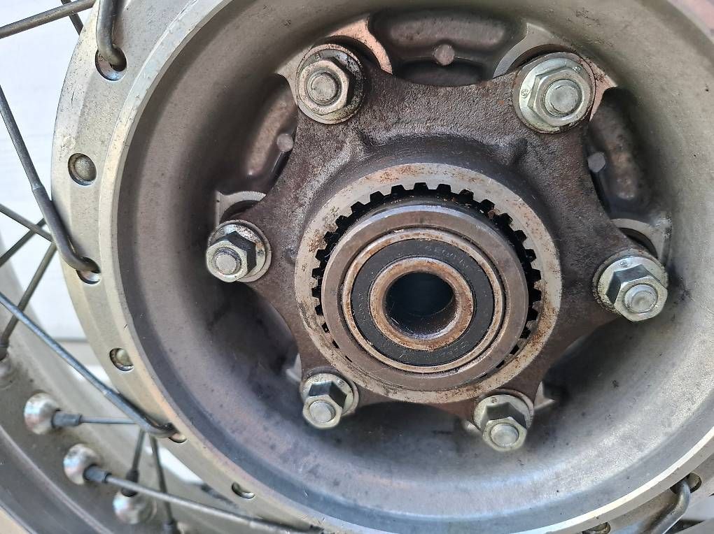 Honda Pneumatici & Ruote complete: Honda GL 1000 Hinterrrad – Usato da Ebmatingen venduto da Moto42 2