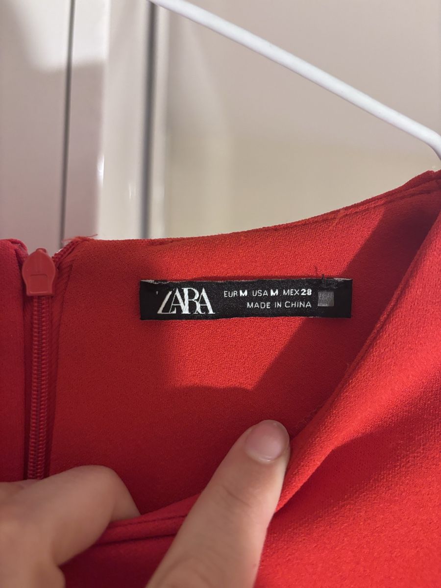 Zara Kleider: Vestito sexy rosso – Gebraucht aus Zürich von mat_58mf 2