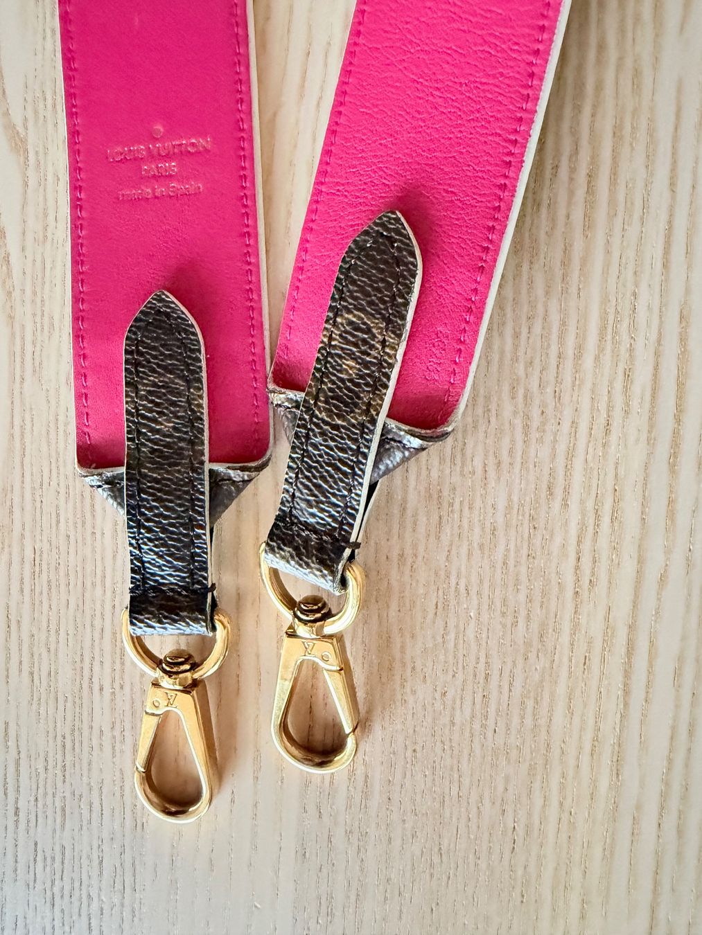 Louis Vuitton Altro in  Abbigliamento & Accessori: Louis Vuitton Schulterriemen – Usato da Reinach AG venduto da gab_8s7m 5