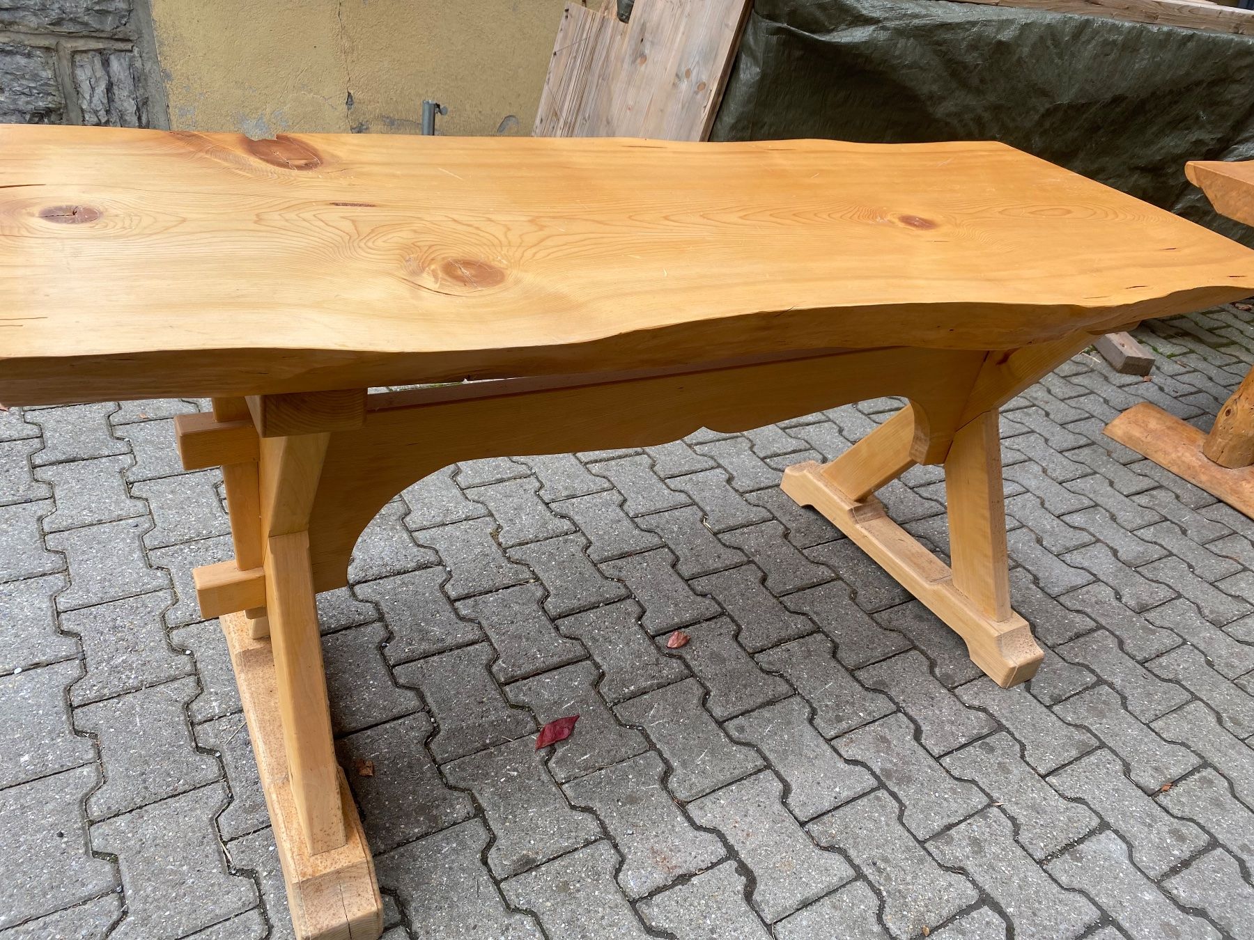 Tables: Tisch – D'occasion à Lenk im Simmental par gwustu
