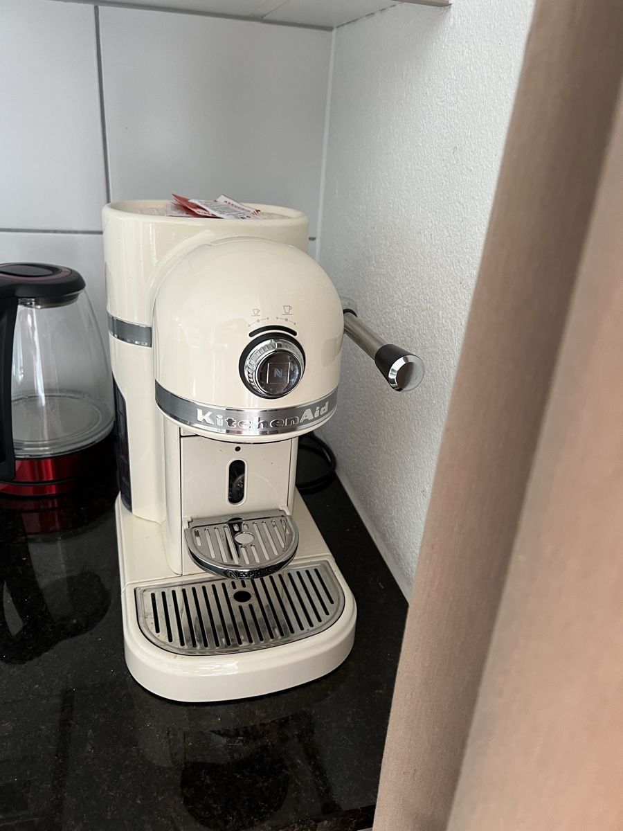 Machines à café & Machines à expresso: KitchenAid Artisan Nespressomaschine – D'occasion à Emmenbrücke par lello64 1