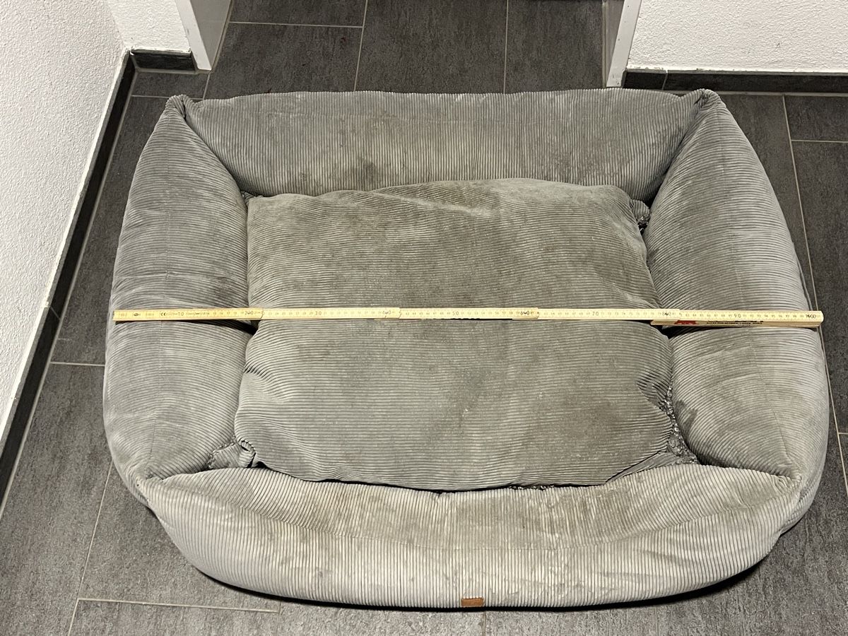 Niches, paniers: Hundebett grau Kord Gebraucht – D'occasion à Neuenkirch par hk90 1