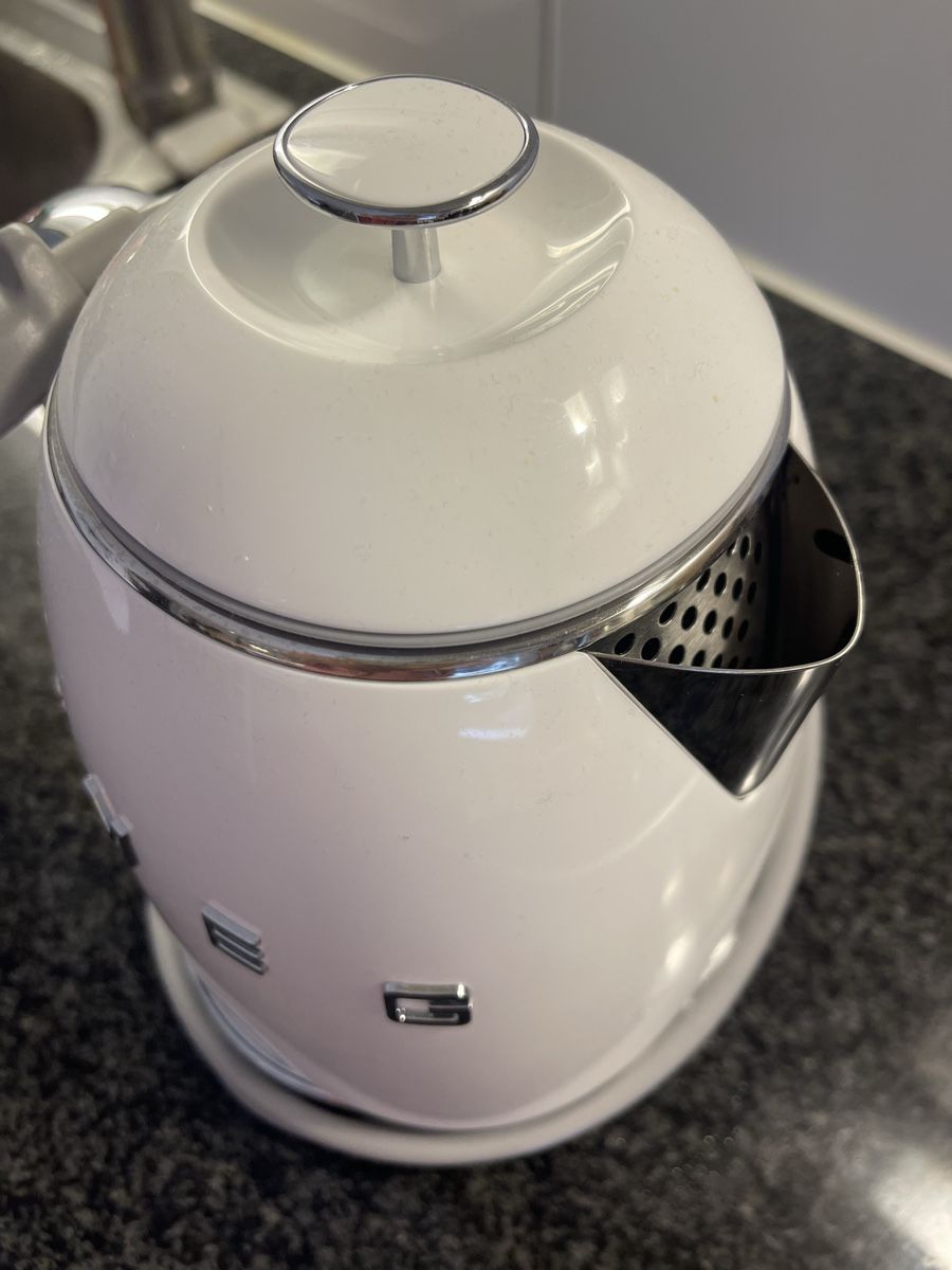 Smeg Wasserkocher: Wasserkocher SMEG Retro Style Mini Weiss – Neu (gemäss Beschreibung) aus Zürich von Larixx 1