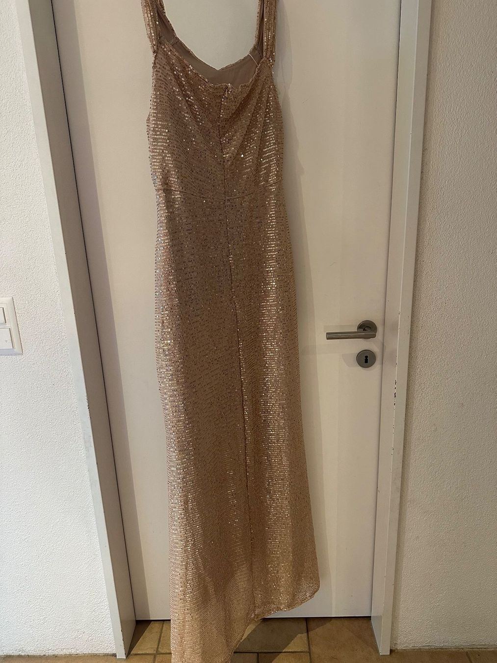 Vestiti: WW / Elegantes Damenabendkleid mit Schlitz – Nuovo (secondo la descrizione) da Uitikon-Waldegg venduto da Zuegnis 3