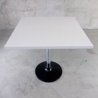 Pinta quadratischer Tisch von Dietiker