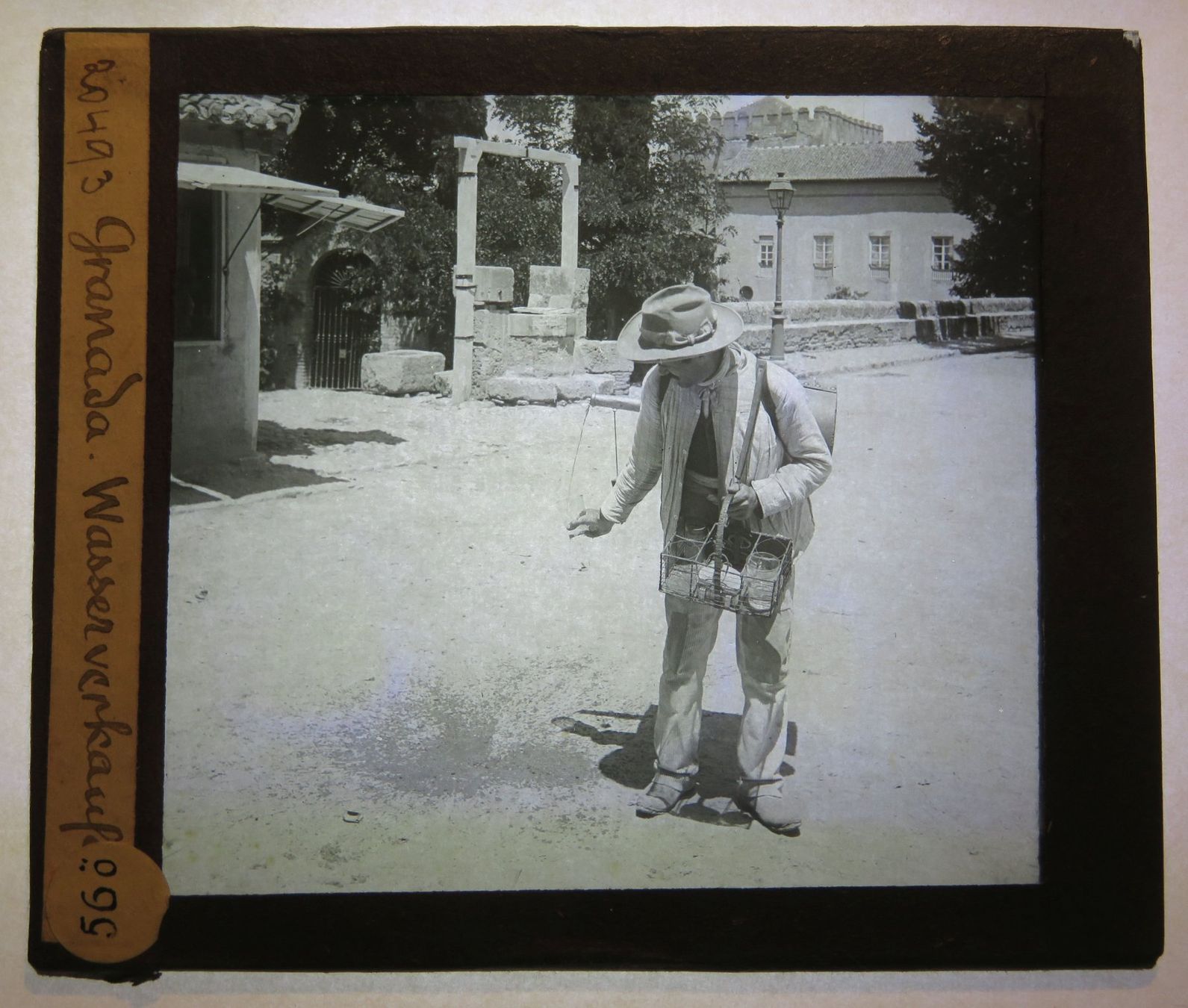 Foto & Immagini: Glasdia Spanien: Granada - Wasserverkäufer, um 1920 – Usato da Oberriet SG venduto da ganesh435